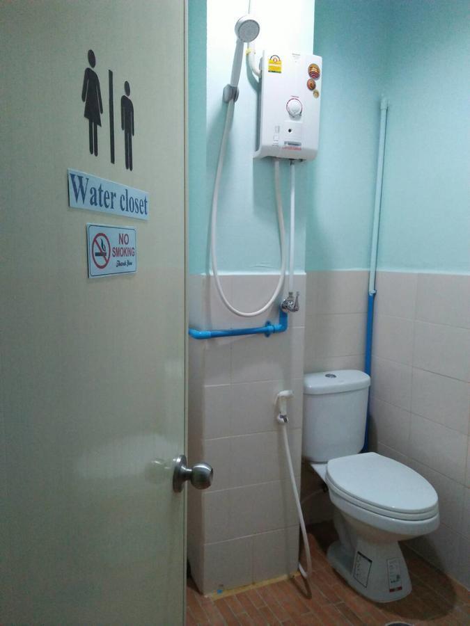 My Little Home Hostel Бангкок Екстер'єр фото